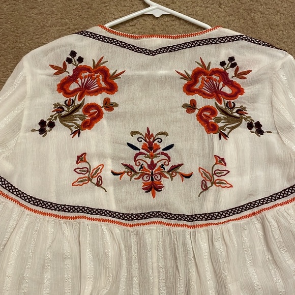 Womens Sun & Shadow White Long Sleeve Light Weight Open Front Blouse. Size S - Picture 4 of 7